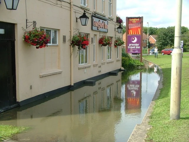 Beefeater or Moat House?
